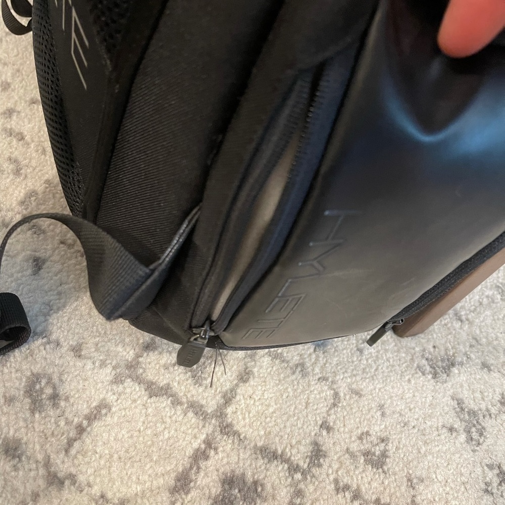 Hylete Icon 16L Daypack | Gym Bag | Gym Pack